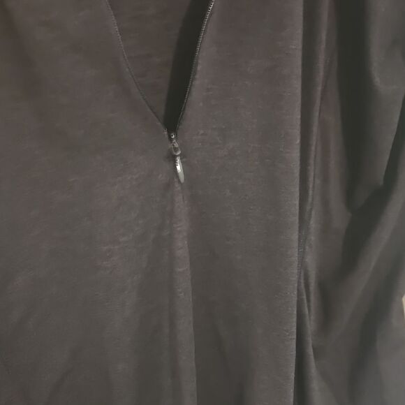 Brooks Black Performance Tee - Picture 4 of 7